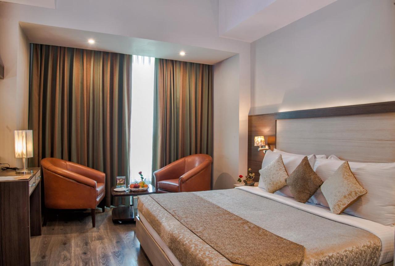 Hide Away Suites Noida Eksteriør billede